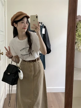 2023 Новая осенняя женская одежда в корейском приталенном повседневном пригородном стиле, Универсальная модная джинсовая юбка с разрезом сзади