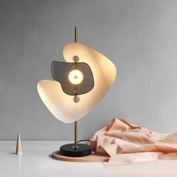 Настольная лампа в скандинавском стиле для гостиной, креативная дизайнерская модель, светодиодный интернет-проект освещения гостиничного номера знаменитости, спальни, прикроватной тумбочки
