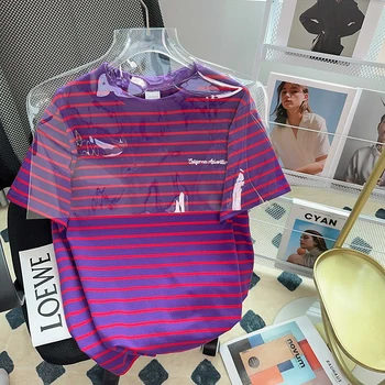Фиолетовая полосатая хлопковая футболка с коротким рукавом Женская Летняя 2023 Новая Свободная Универсальная футболка с вышивкой букв Ins Tee